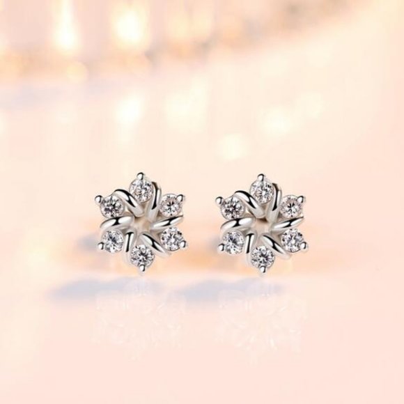 *NEW 925 Sterling Silver Diamond Flower Earrings 1 - Picture 5 of 9
